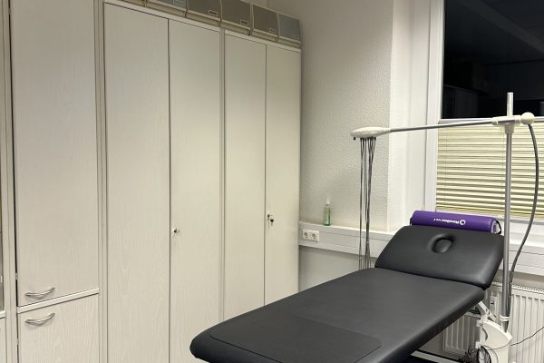Behandlungszimmer Hausarzt Rostock (1)